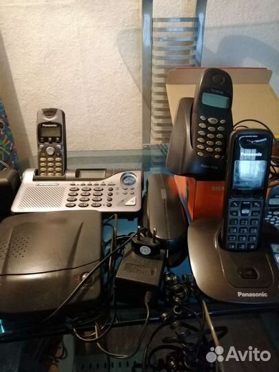 4 телефона и автоответчик
