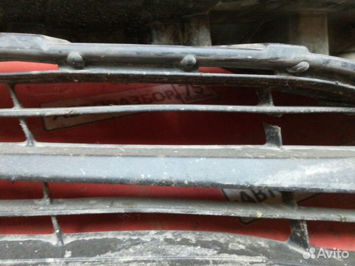 Решетка радиатора Toyota Vitz KSP130