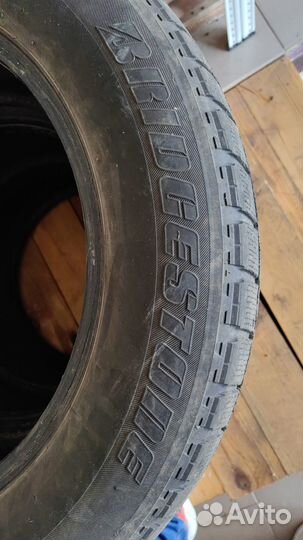 Bridgestone Blizzak Revo GZ 225/60 R17