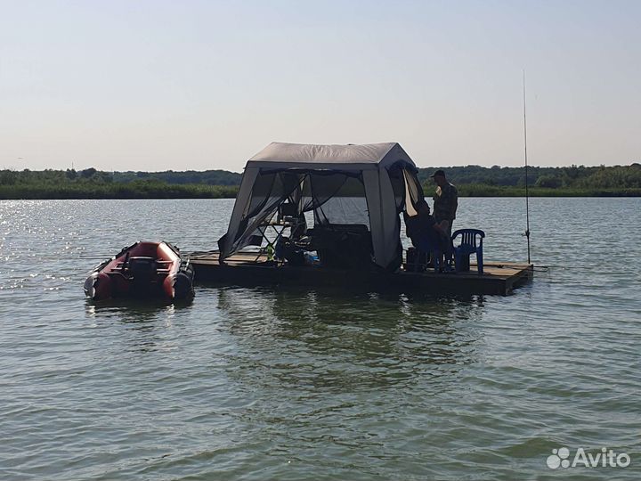 Пантон на воде