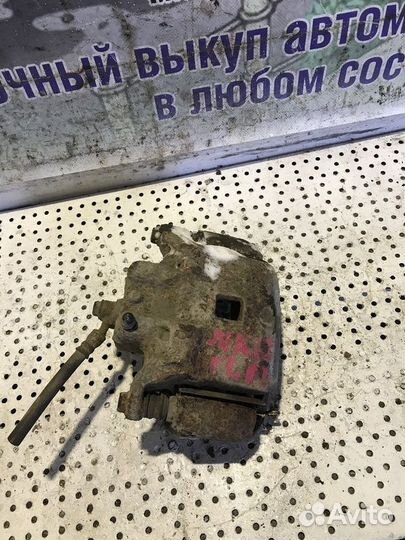 Суппорт тормозной передний правый Nissan Juke