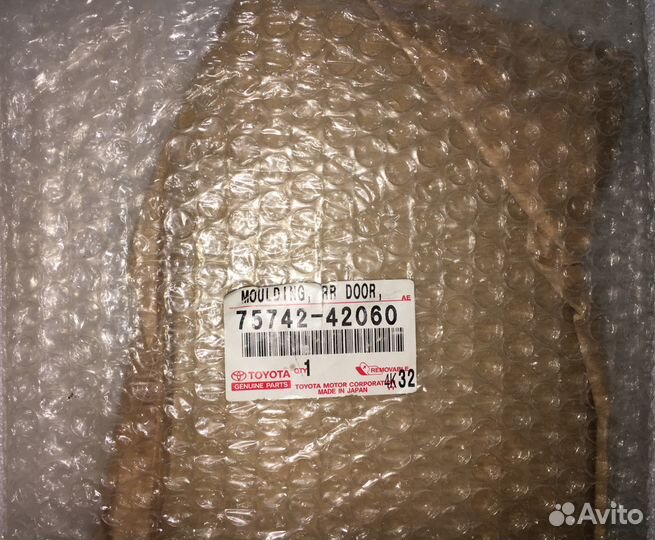 Молдинг зад левой двери toyota RAV4 II 7574242060