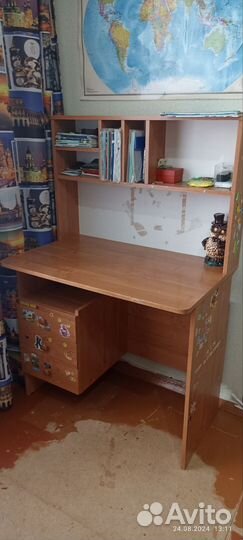 Компьютерный, игровой стол