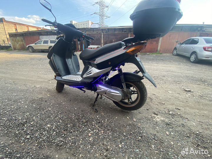 Скутер Stels Vortex 50