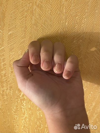 Маникюр с покрытием гель-лаком