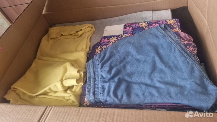 Большая коробка вещей