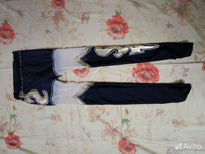 Костюм для акробатического выступления 