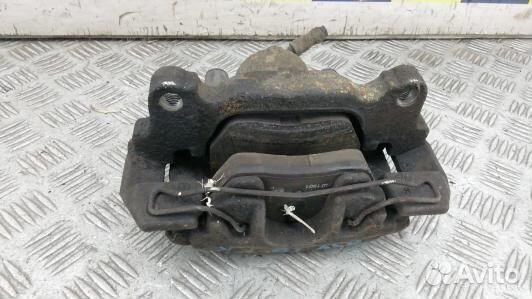 Суппорт тормозной передний правый volkswagen sciro