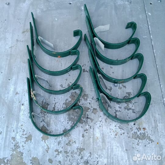 Кронштейн для водостока