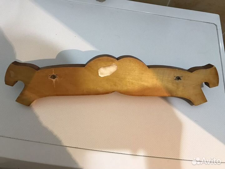 Вешалка из дерева с чувашским орнаментом