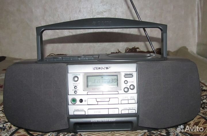 Магнитофон Sony CFD-S37L (CD, радио, кассеты)