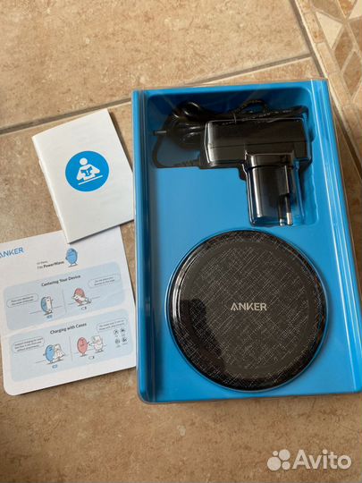 Беспроводное зарядное устройство Anker