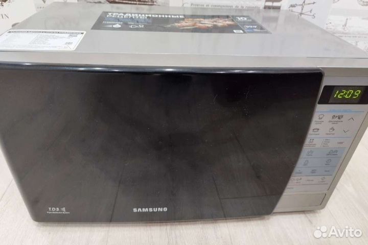 Микроволновка Samsung GE83KRS (Гриль, керамика)
