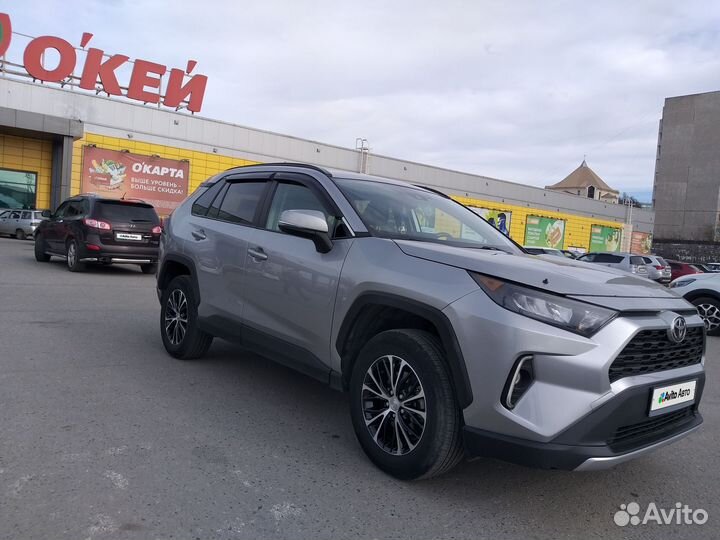 Toyota RAV4 2.5 AT, 2019, 52 000 км