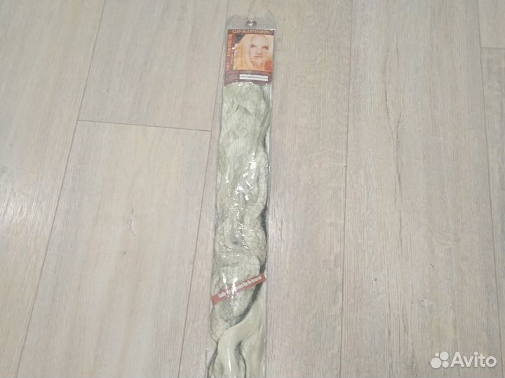 Пряди на заколках