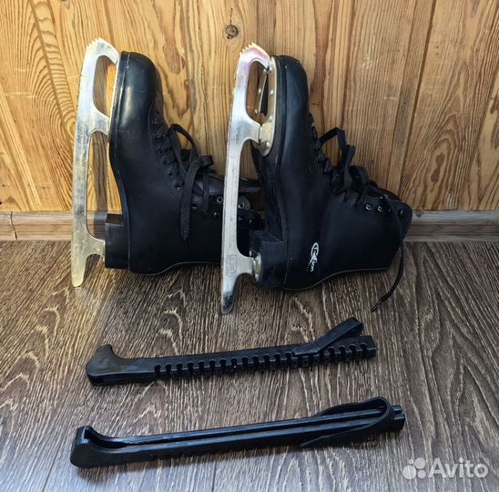 Коньки фигурные, р. 42