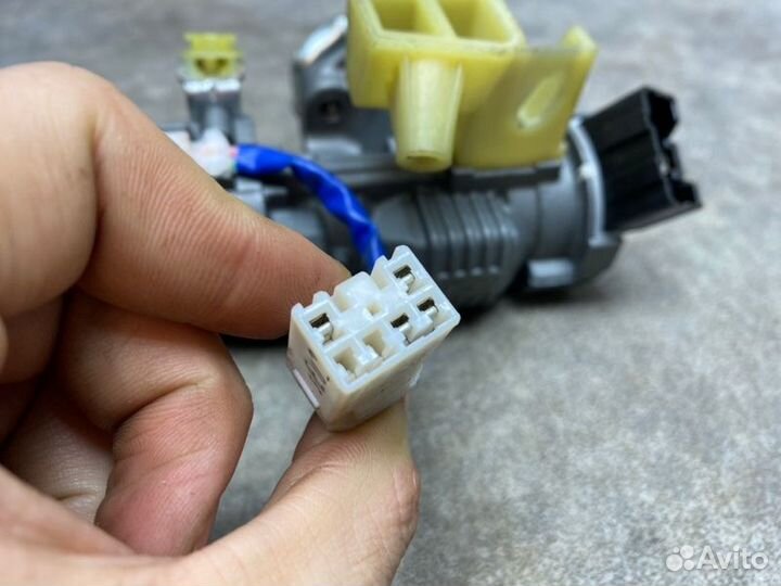 Замок зажигания Hyundai I30 1.4 G4FA 2013