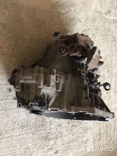 Toyota Avensis t25 t250 1.8 МКПП