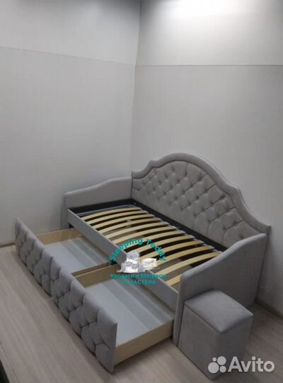 Детская кровать с мягким бортиком