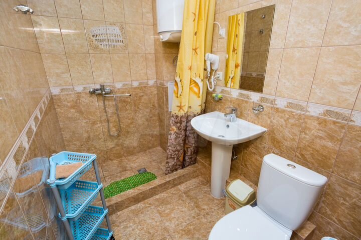 Дом 400 м² на участке 5 сот.