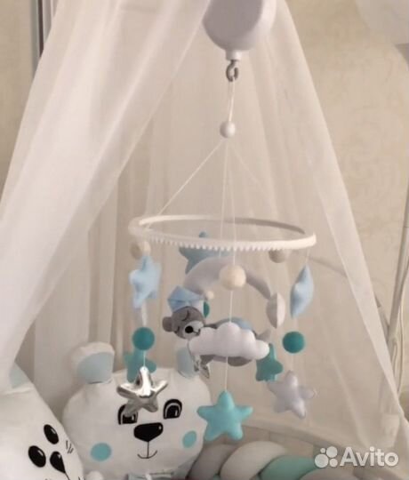 Мобиль в детскую кроватку