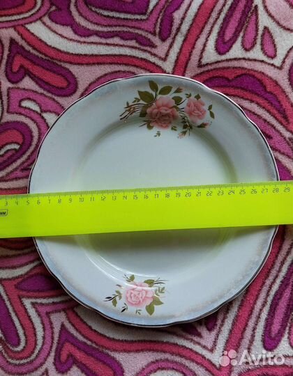 Фарфоровые тарелки
