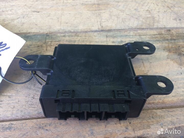 Блок управления парктроником Opel Astra J