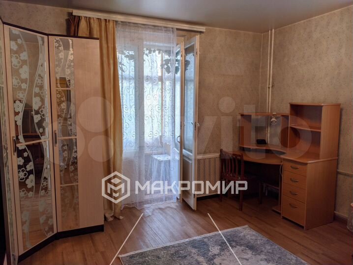 2-к. квартира, 52 м², 2/3 эт.