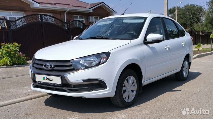 LADA Granta 1.6 МТ, 2022, 4 000 км
