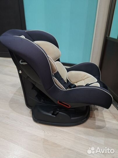 Автомобильное кресло