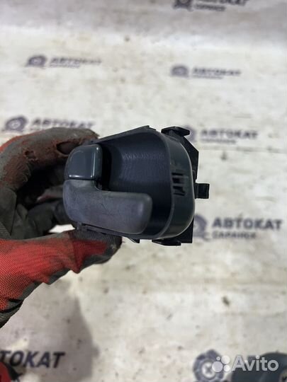 Ручка открывания двери внутренняя Nissan Primera P