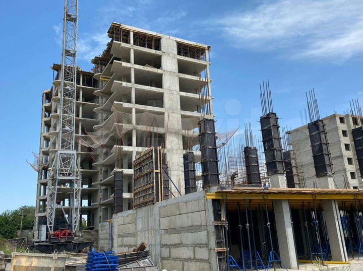 2-к. квартира, 77 м², 6/9 эт.