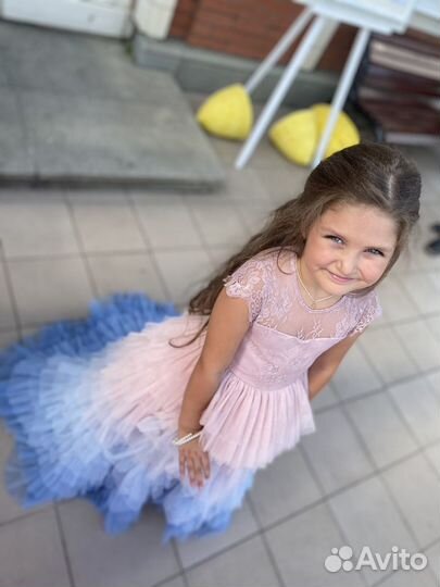 Детское нарядное платье 128