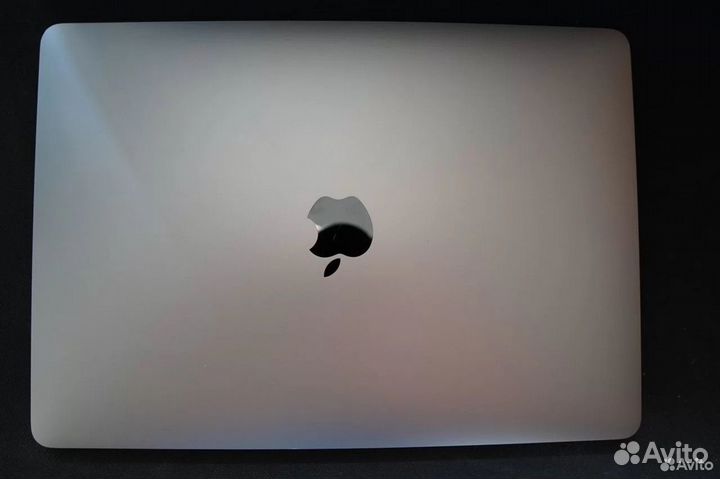Macbook pro 13 2020 i5 16gb