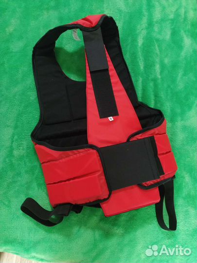 Жилет защитный для единоборств 