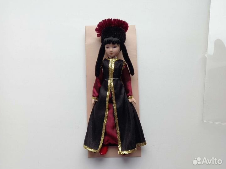 Кукла фарфоровая ручной работы с журналом