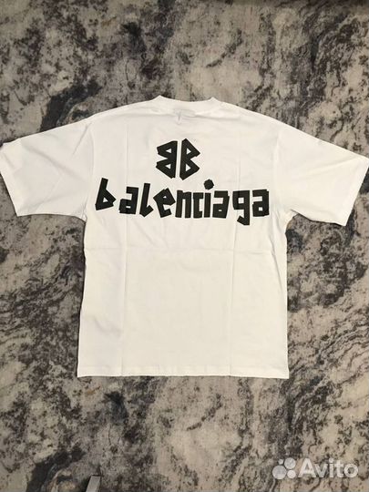 Футболка Balenciaga