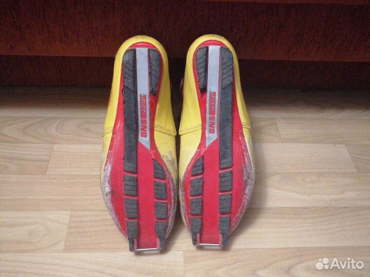 Лыжные ботинки salomon sns