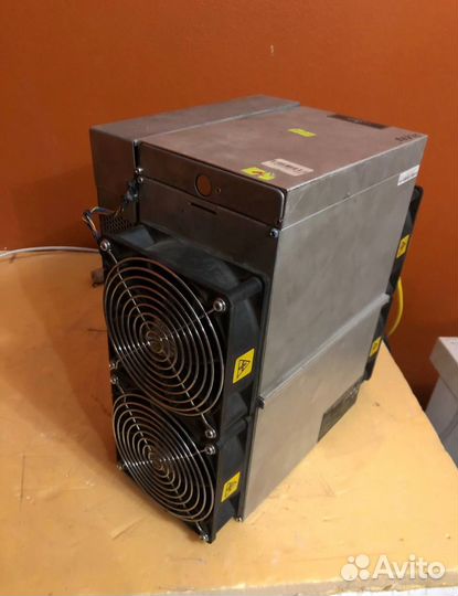 Asic Antminer S17+ 70th асик отличный SU чипы