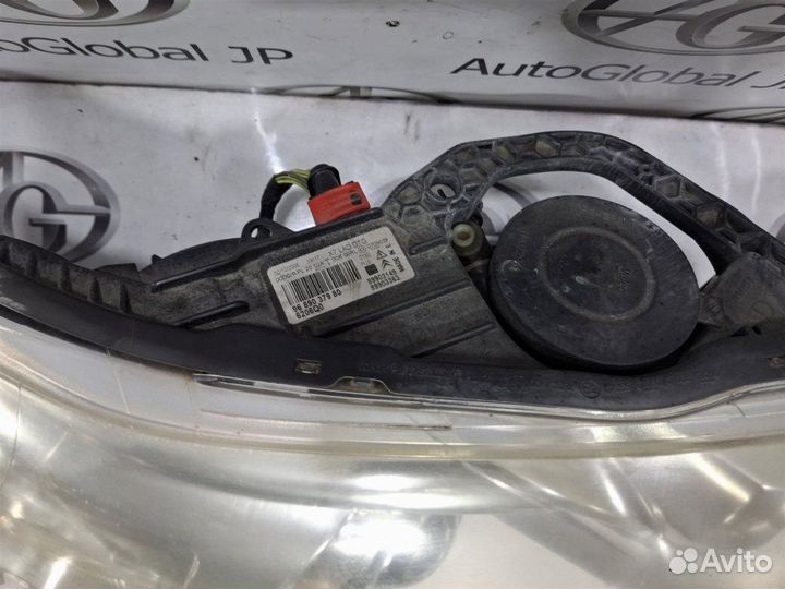 Фара правая Citroen C5