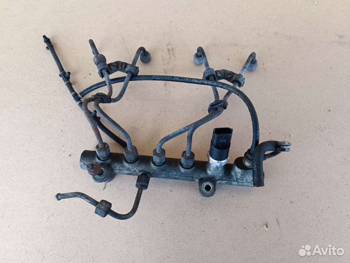 Топливная рейка Опель астра Н z17dth Дизель