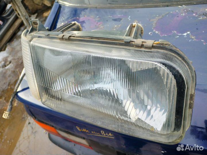 Фара передняя левая Volkswagen Passat B3 седан 1.8