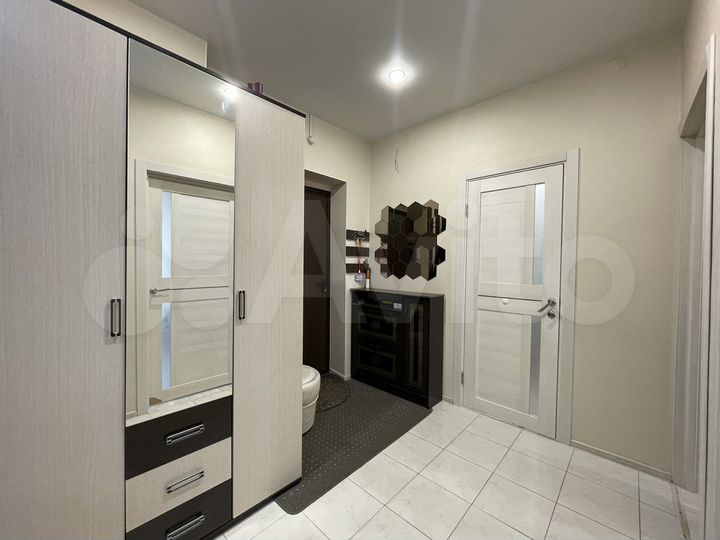 2-к. квартира, 60 м², 10/16 эт.