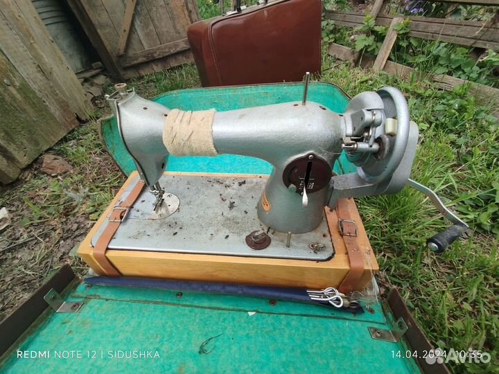 Швейная машинка