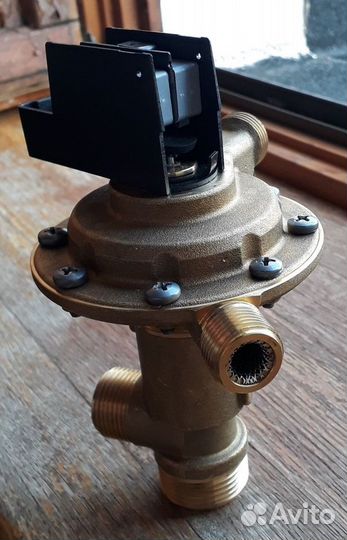 Клапан трехходовой Р363А Е2114 котел Protherm