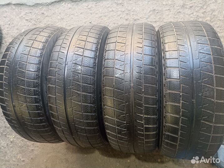 Bridgestone Blizzak Revo GZ 225/60 R16