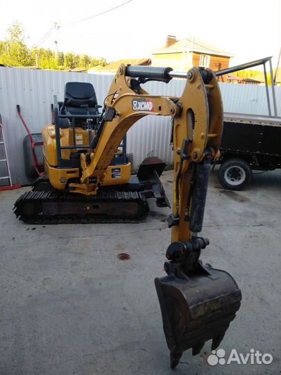 Услуги миниэкскаватора