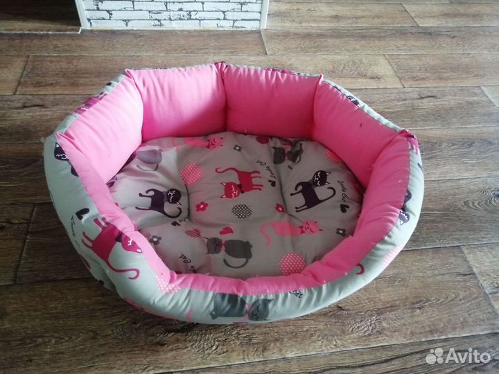 Лежанка для кошек