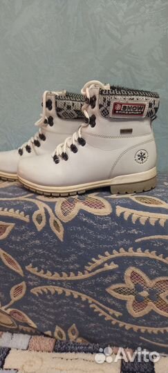 Ботинки женские зимние 37