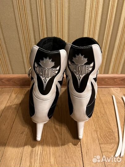 Коньки хоккейные 43 размер